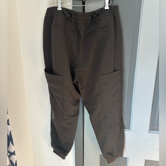 Figs Starwars Collab Srub Pants - Picture 3 of 9